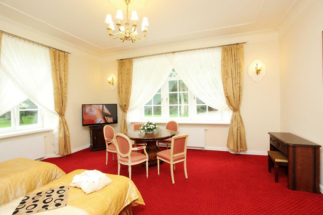 Hotel Dwór Sójki Buitenkant foto
