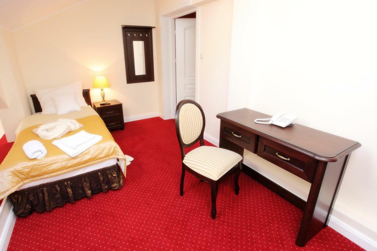 Hotel Dwór Sójki Buitenkant foto