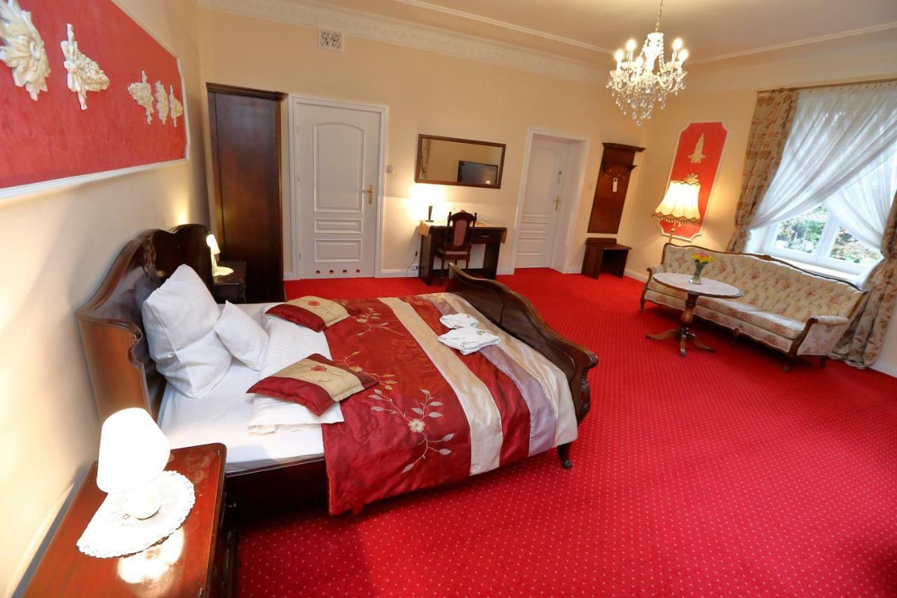 Hotel Dwór Sójki Buitenkant foto